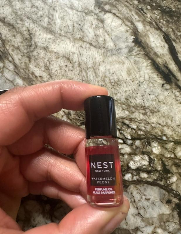 Customer photo for "Fun and fruity summer scent"