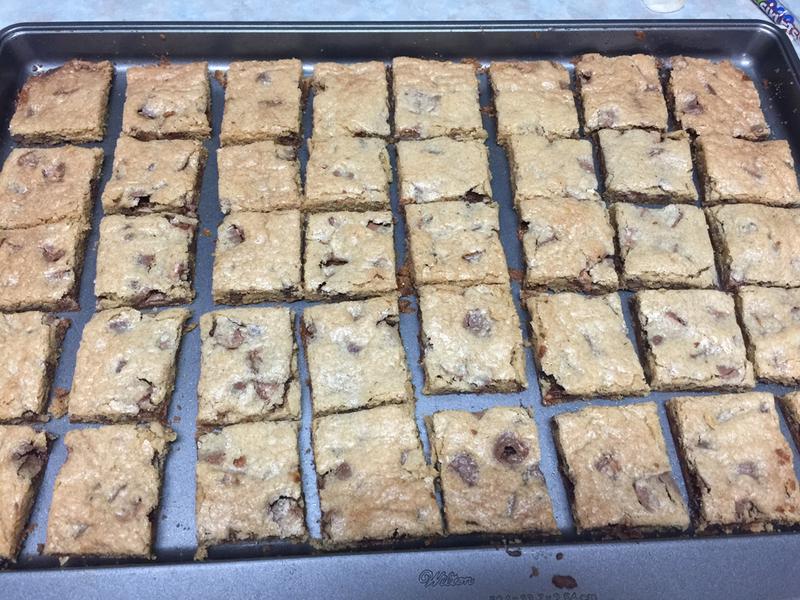 Original NESTLÉ® TOLL HOUSE® Chocolate Chip Pan Cookie Bars