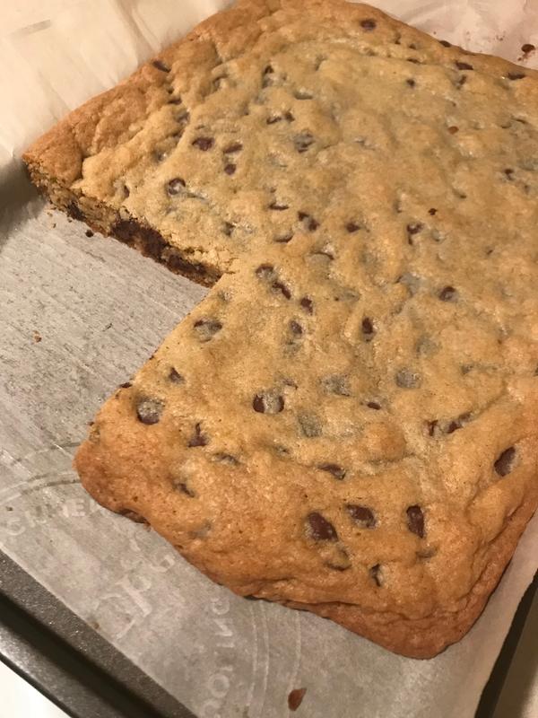 Original NESTLÉ® TOLL HOUSE® Chocolate Chip Pan Cookie Bars