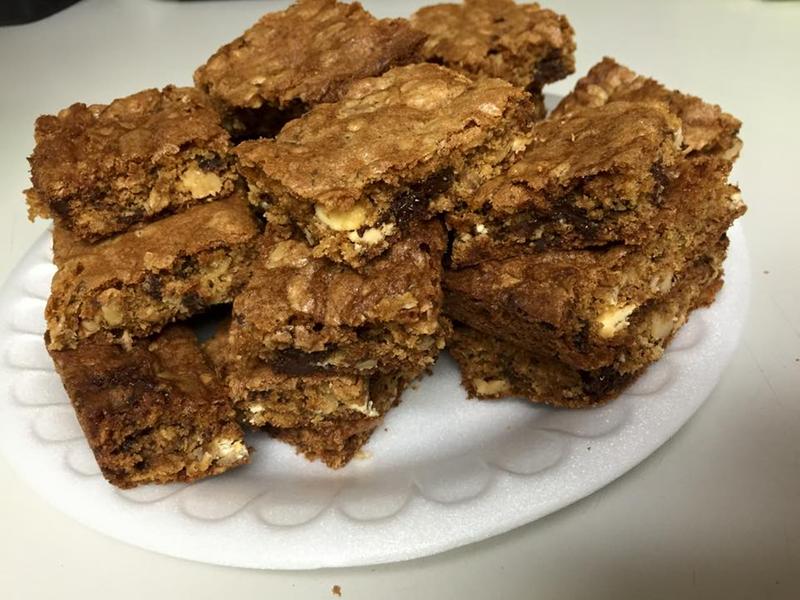 Original NESTLÉ® TOLL HOUSE® Chocolate Chip Pan Cookie Bars