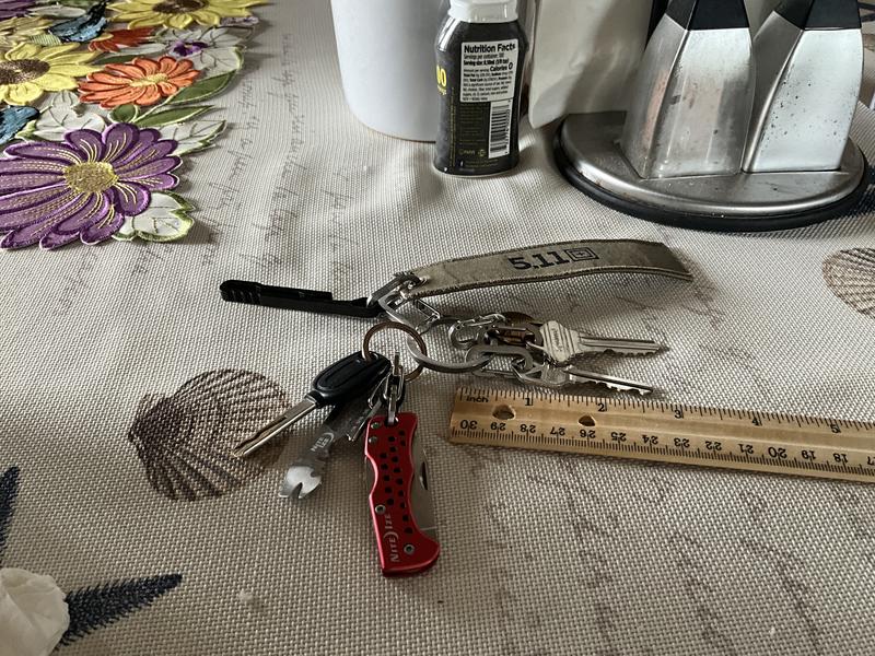 キーホルダー・キーリング MILLO ARCHIVE double twist carabiner silver ML433SIV MILLO ARCHIVE Double Twisted Carabiner - Silver