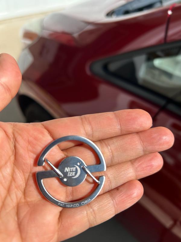 Medallion™ Key Carabiner