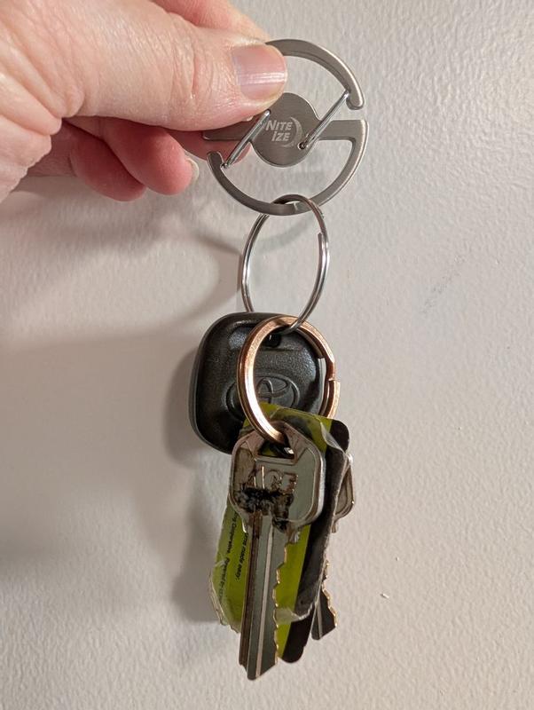 Medallion™ Key Carabiner
