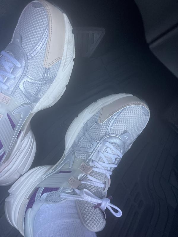 Customer photo for "I love this new shoes there comfortable and look god with everything"