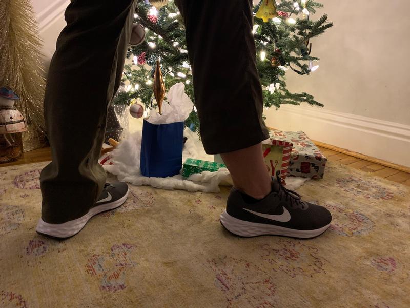 Nike Revolution 6 Running Shoes