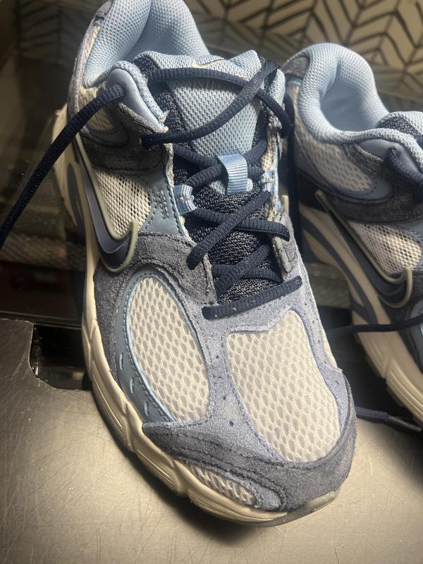 Color fades on blue ones if they need to be washed.
