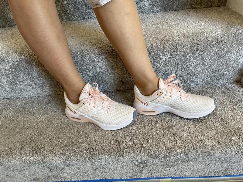 Nike Women's Air Max Bella Tr 4 Premium Training Sneakers