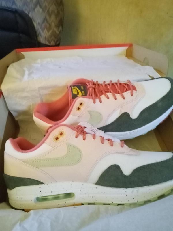 Review Thumbnail Image 0 237957626