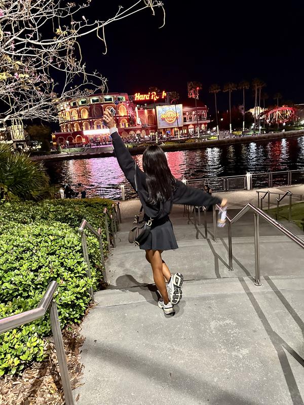 Review Thumbnail Image 0 233922473