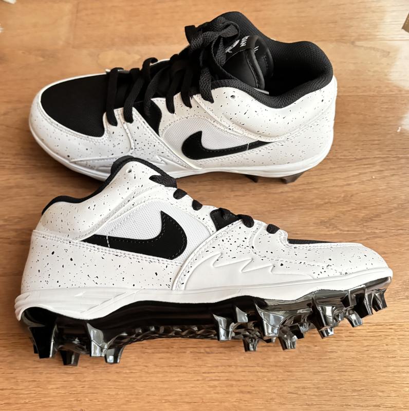 Jordan Stadium 90 Low TD Mens Size 14 Football Cleat White New Emerald Grape Ice Jordan Stadium 90 Low TD Cleat White/Grape Ice | Hibbett main image 4