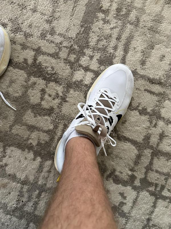 Customer photo for "Poor quality product. Shoe fell apart before first use."