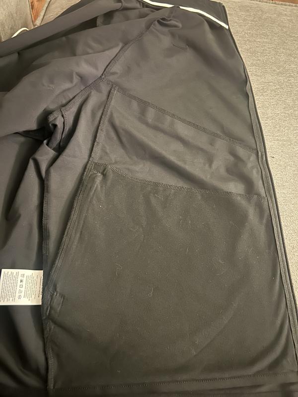 Customer photo for "Average track jacket"