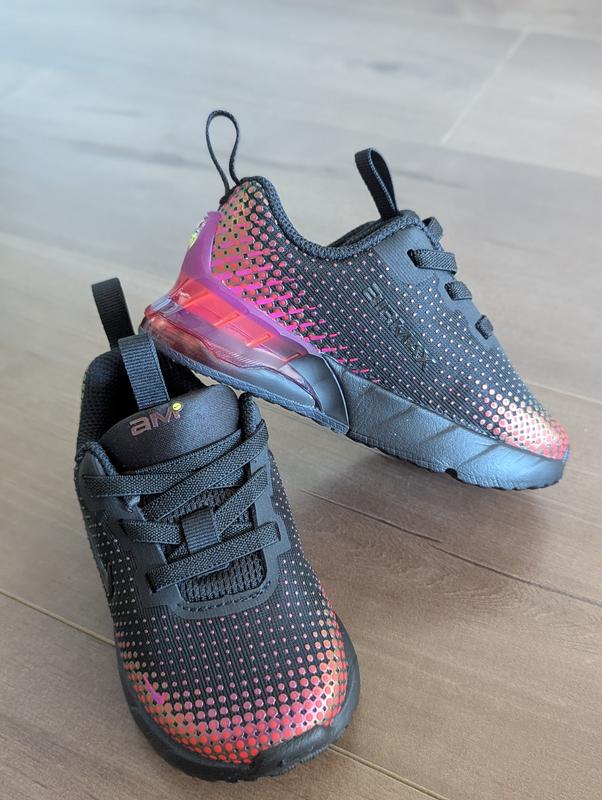 Customer photo for "Air Max Phoenix (TD)"