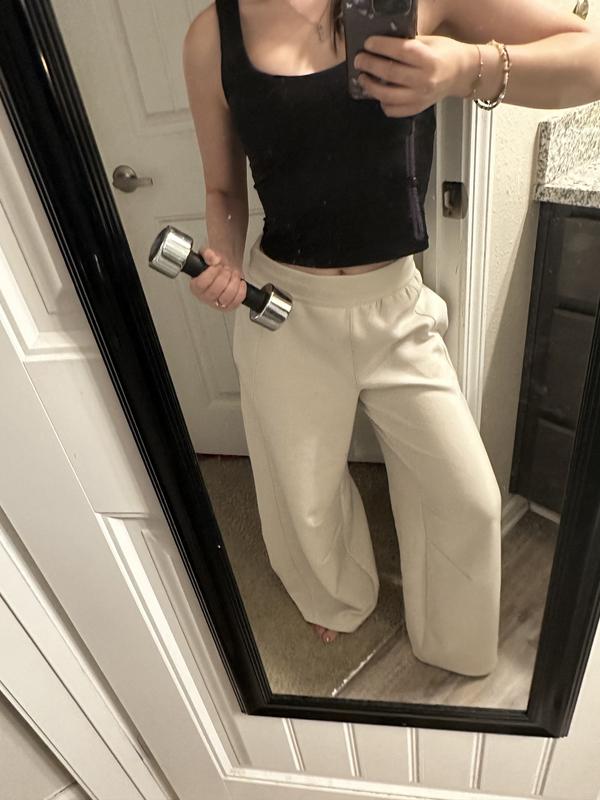 Customer photo for "Comfort Meets Style: My New Everyday Staple"