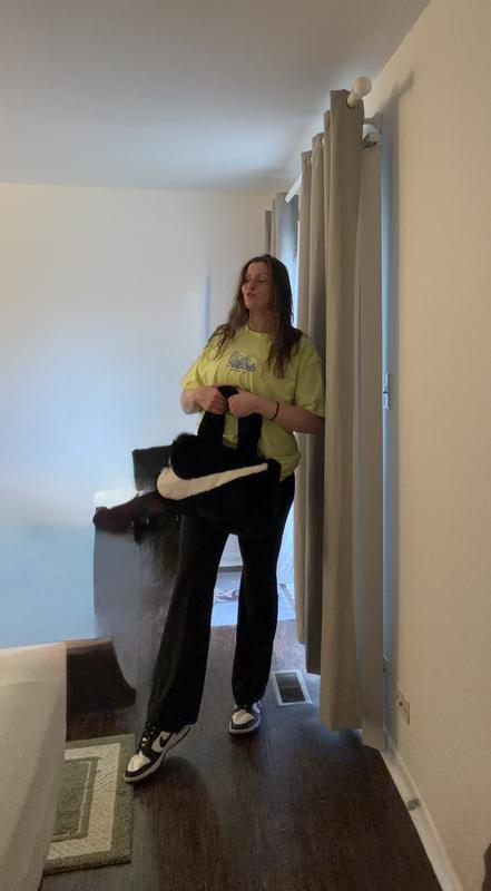Customer photo for "Nike Zenvy Leggings are Breathable & Comfy!"