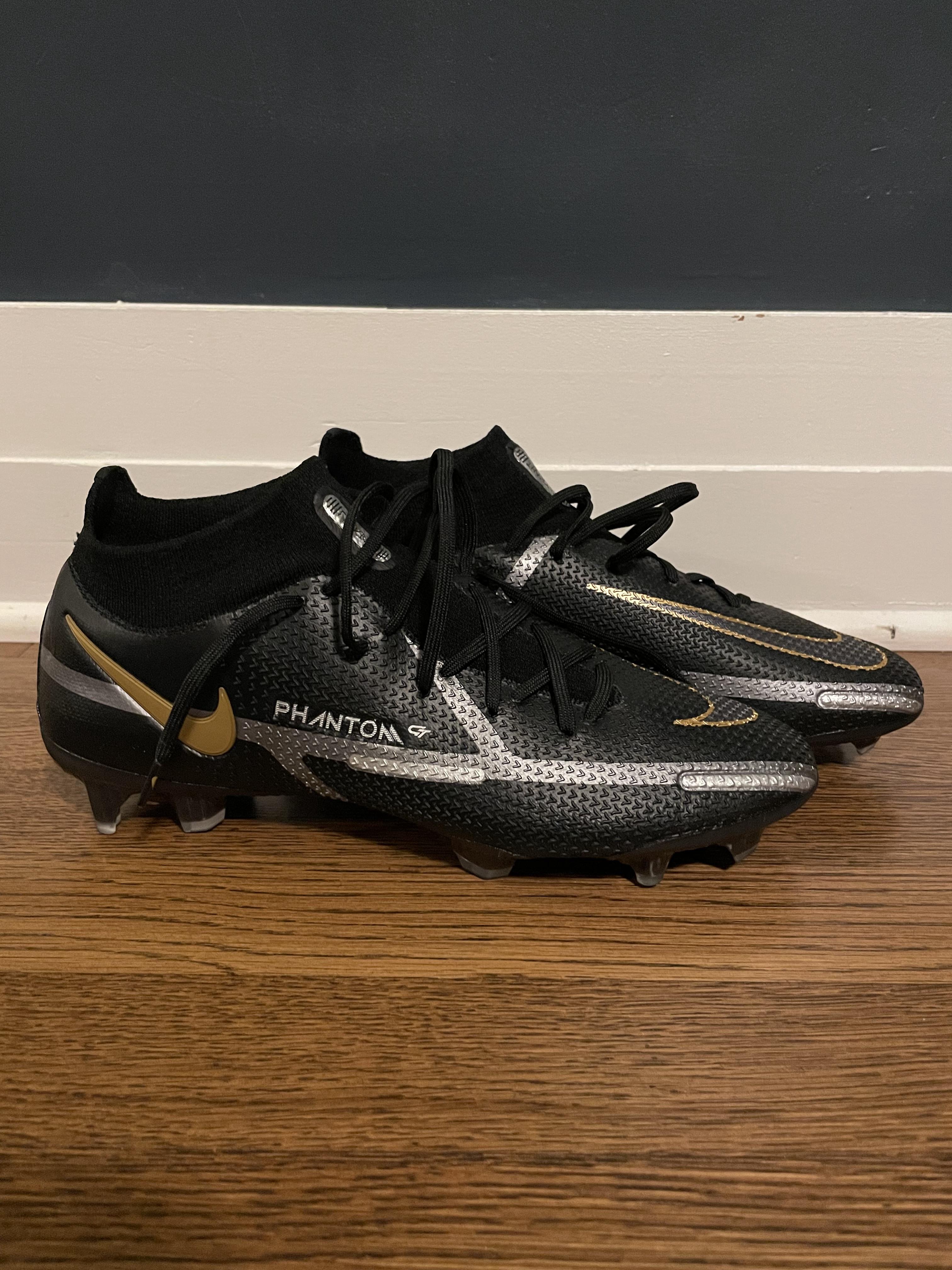 Nike Phantom GT2 Elite Dynamic Fit FG Soccer Cleats | Dick's