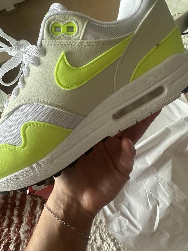 Unfortunately the shoe came with an ink stain.