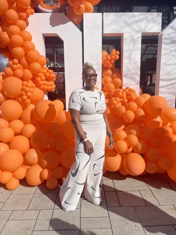 Review Thumbnail Image 0 240354733