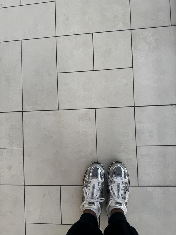 Review Thumbnail Image 0 249476593