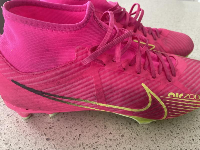 Nike Zoom Superfly 9 Academy Turf Soccer Shoes (Pink Blast/Volt