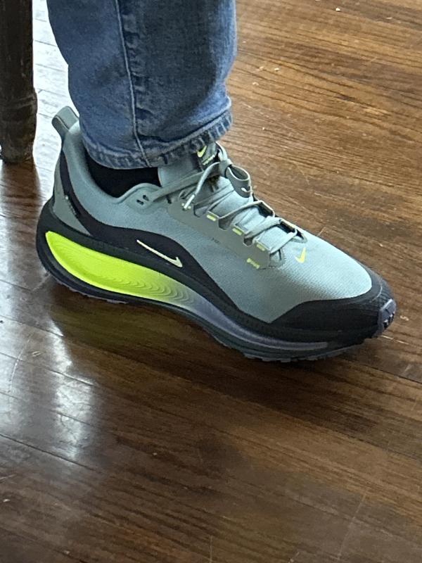 Customer photo for "Perfect outdoor running shoe"