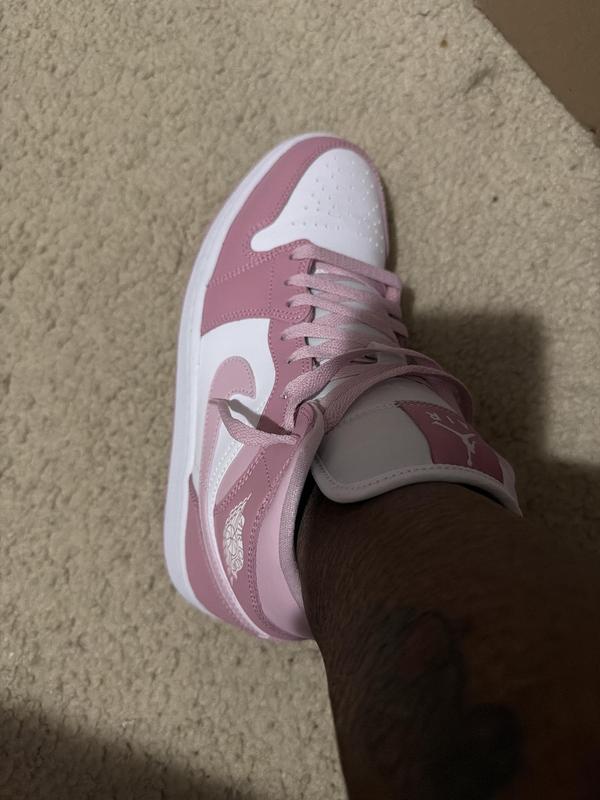 Customer photo for "True to size, Love the Color and Comfy"