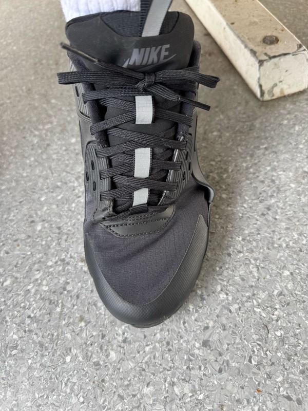 after 2 hours of walking. Looks like no glue was applied