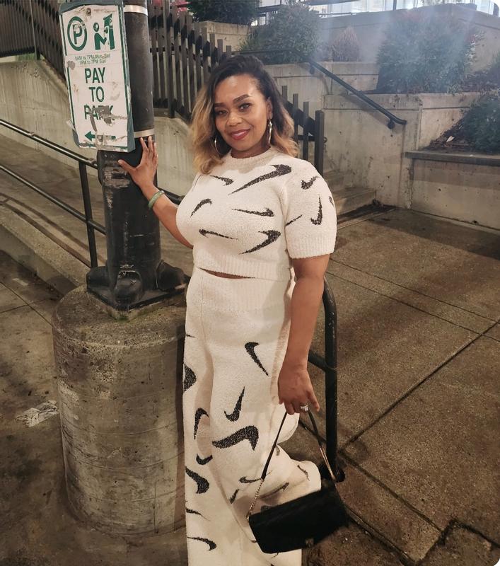 Review Thumbnail Image 0 230307250