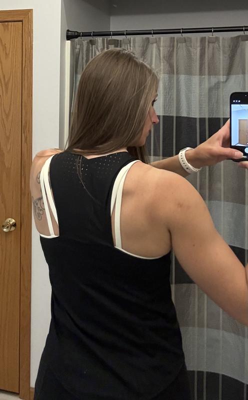 Customer photo for "Great workout tank! Breathable!"