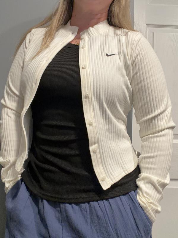 Customer photo for "Versatile Staple Piece"