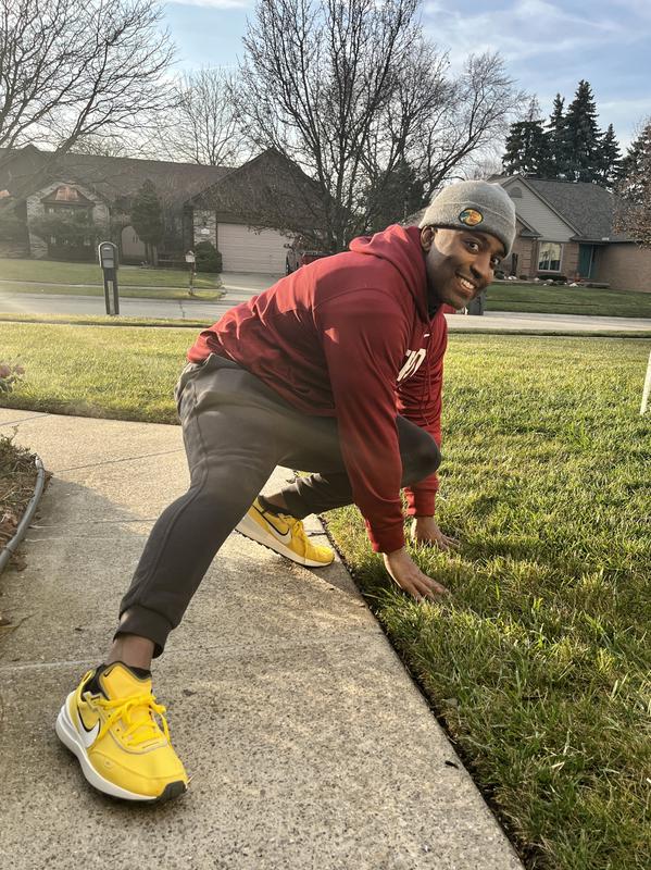Customer photo for "Great running shoes!!"