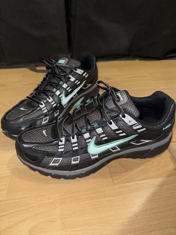 Customer photo for "ON MY FEET ALL DAY"