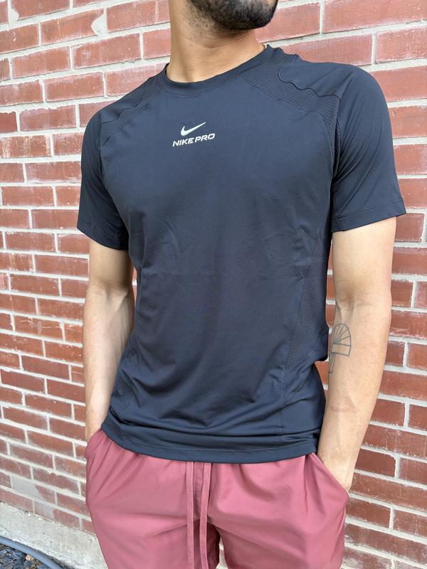 Customer photo for "My go-to training shirt"