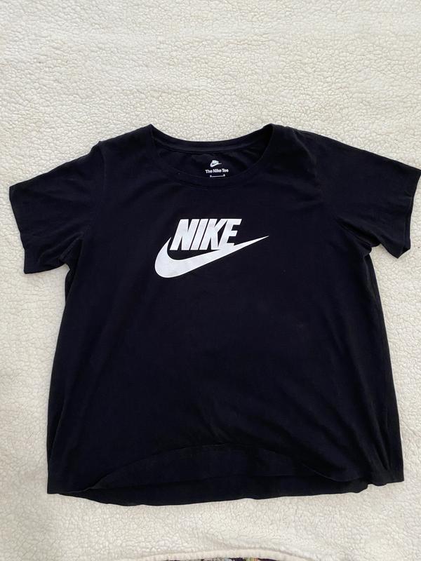 Nike Plus Size Active Sportswear Essentials Short-Sleeve