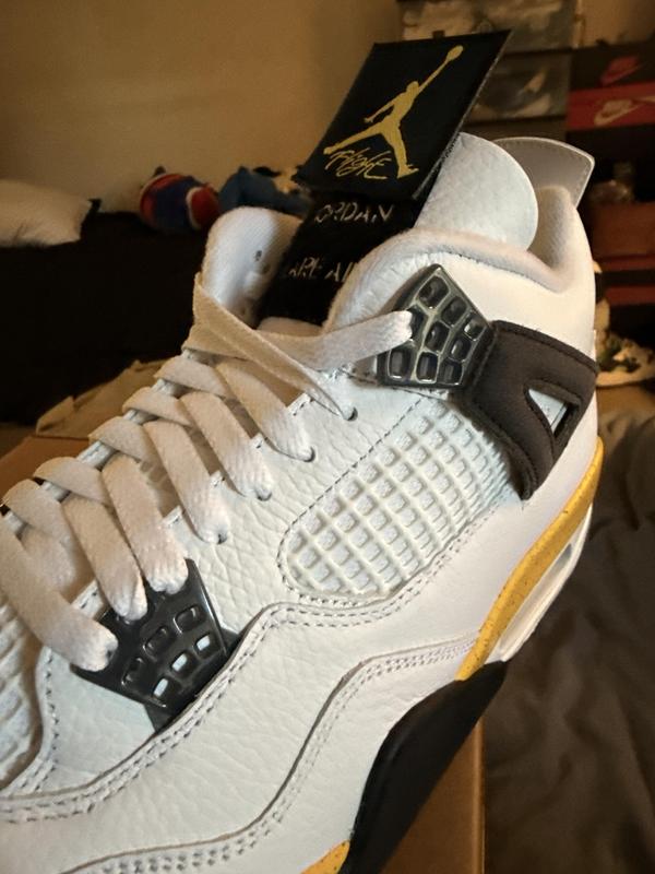 Customer photo for "06/26"