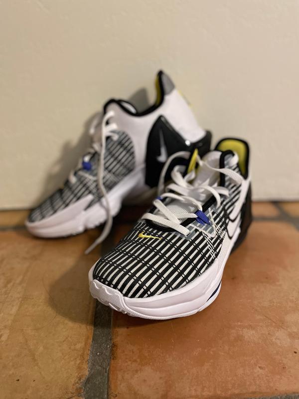 Lebron Witness 6 Basketball Shoes