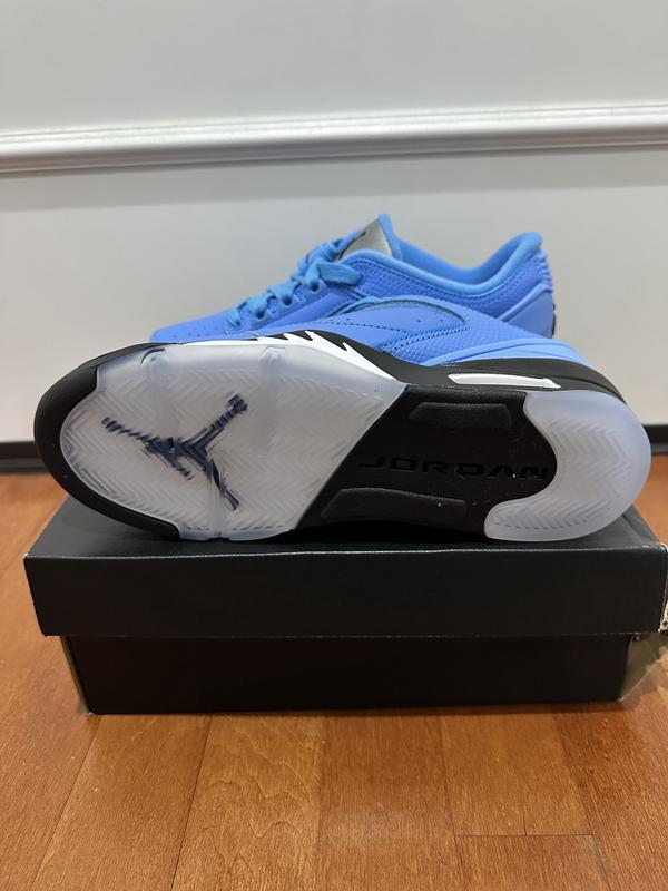 Customer photo for "Low top spin to a classic Jordan shoe"