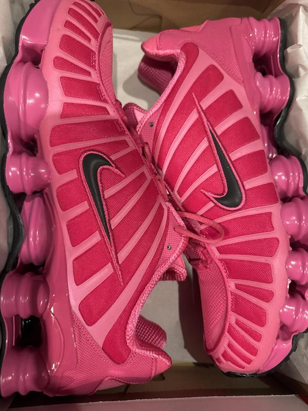 Best shoe award goes to this Nike shox and colorway.