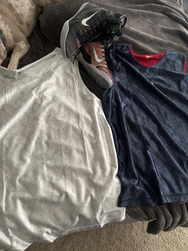Nike Kobe Bryant Men's Dri-FIT Standard Issue Reversible