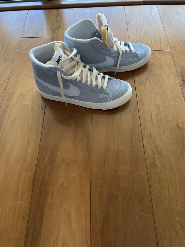 Customer photo for "Eye Catching but not the best in Comfort!"