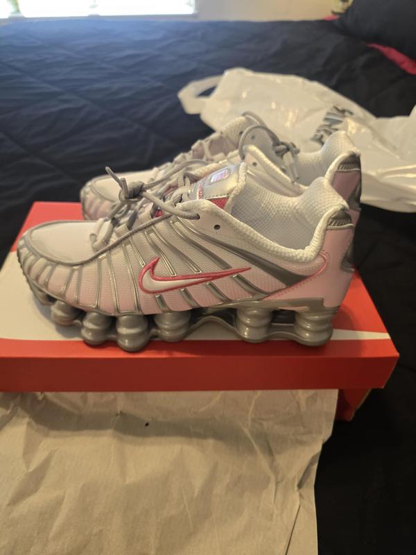 Customer photo for "EXCELLENT SHOES!!!!"