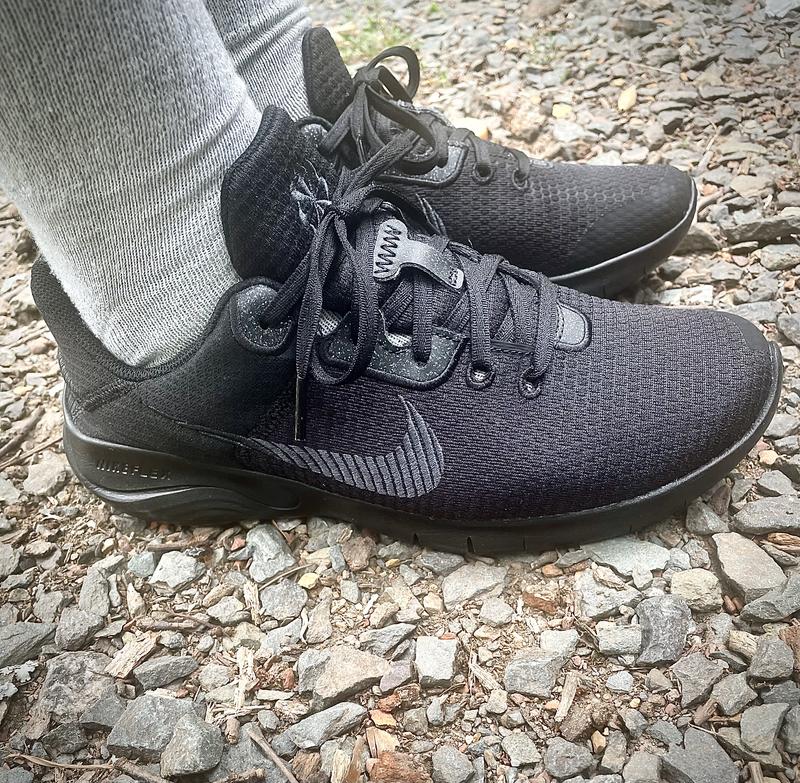 Nike Flex Experience Run 11 Men's Lightweight Cushioned Running