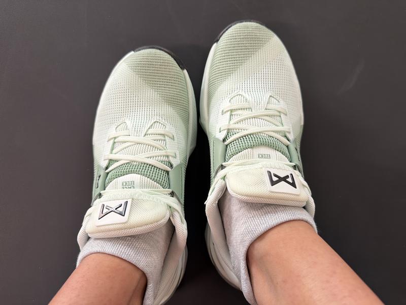Customer photo for "Size up .5, not for running"