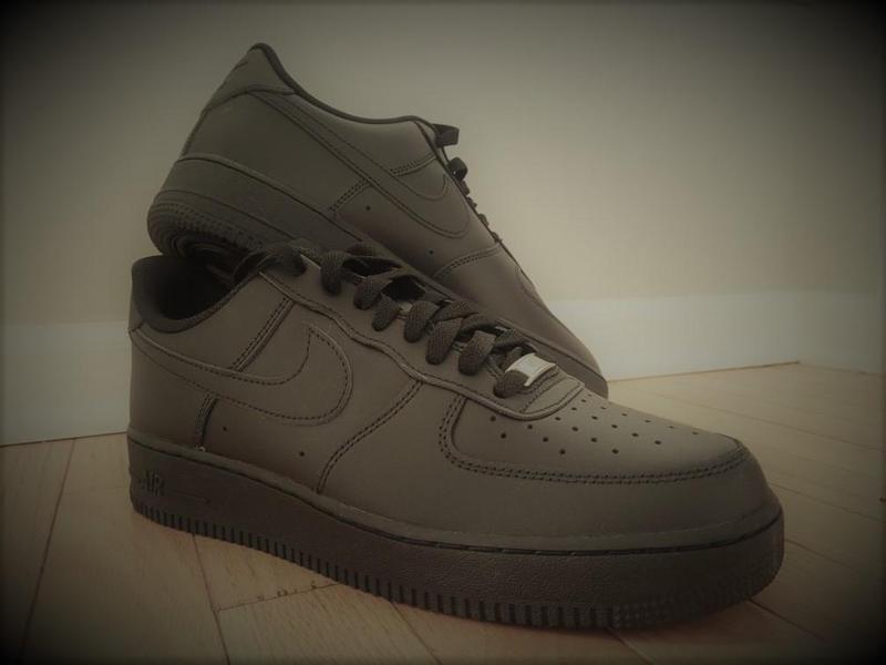 places that sell air force 1s near me