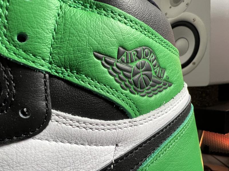 Air Jordan 1 High OG Black Toe 新品27cm Air Jordan 1 Retro High OG Black Toe Reimagined DZ5485-106