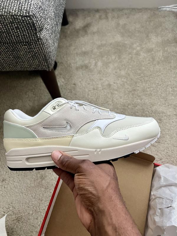 Review Thumbnail Image 0 226694102