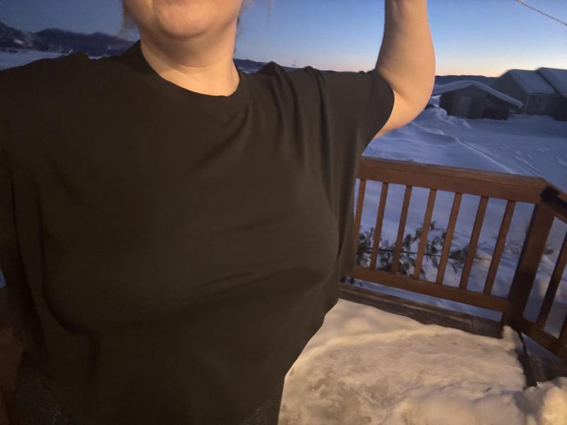 Customer photo for "Cozy and soft dry-wicking crop!"