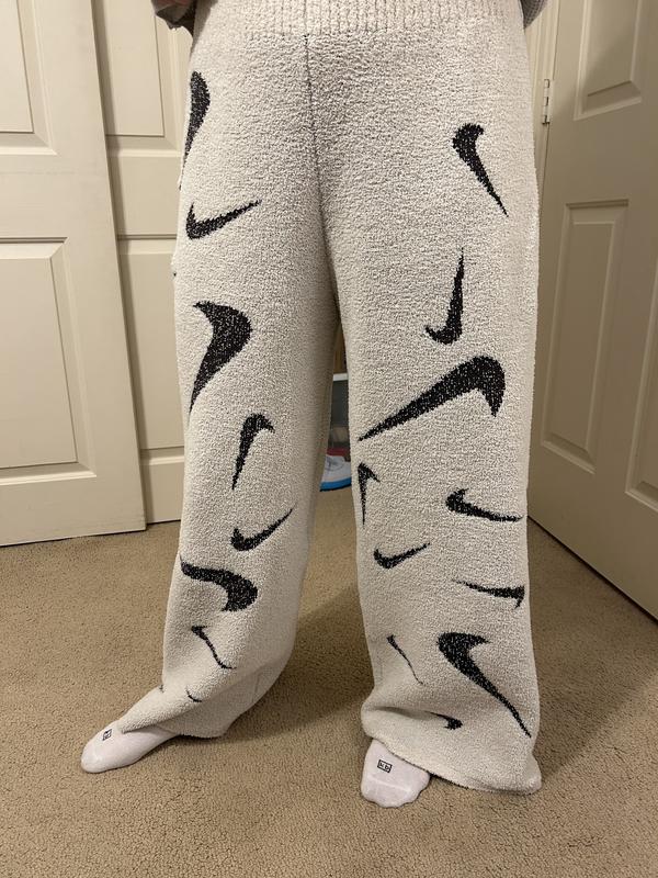 Nike Women's Sportswear Phoenix Cozy Bouclé High-Rise Wide-Leg