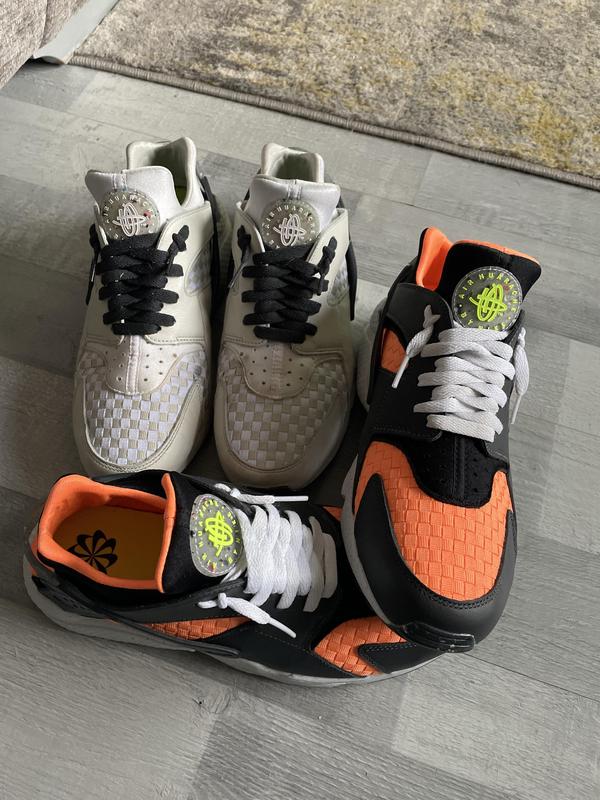 Nike huarache black clearance orange