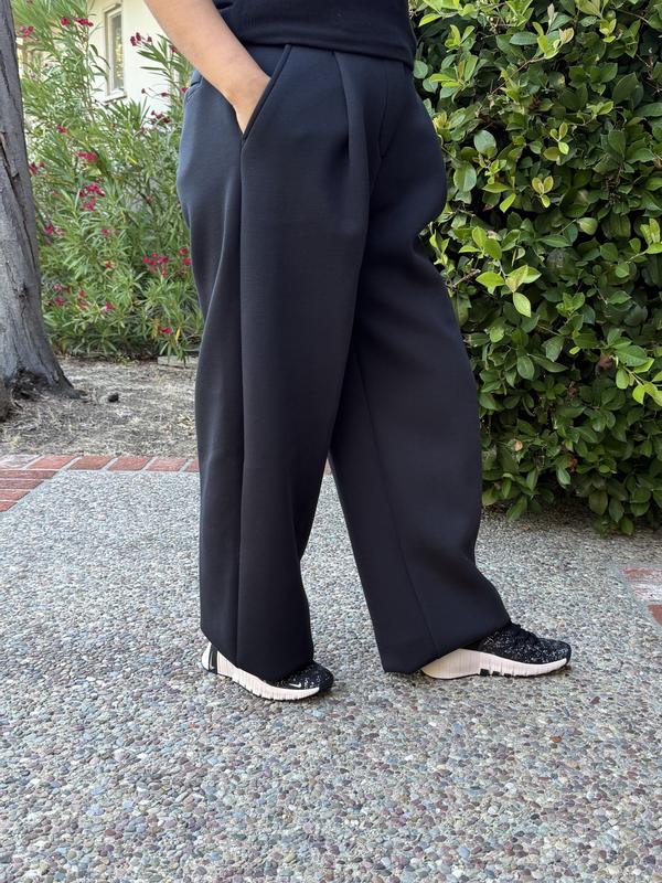 Customer photo for "Chic trouser but sizing is challenging"